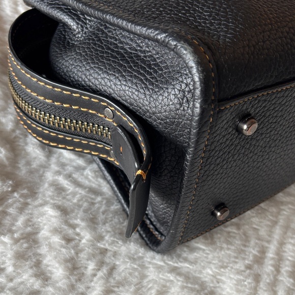 Coach 1941 Rogue 25 in Black w/ Black Hardware + NWT Coach Charm - Picture 8 of 15